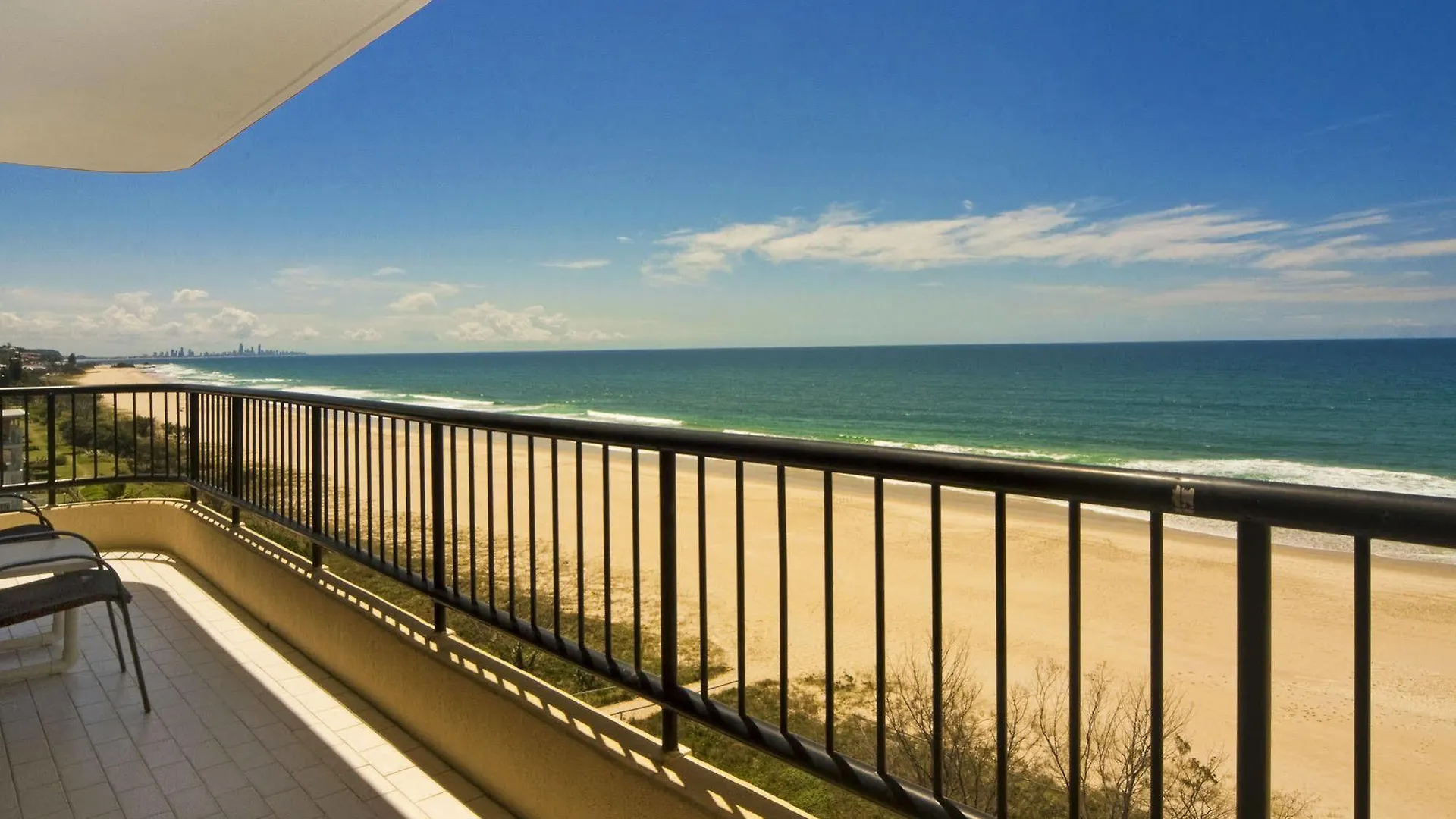 ***  Pelican Sands Beach Resort Gold Coast Australia