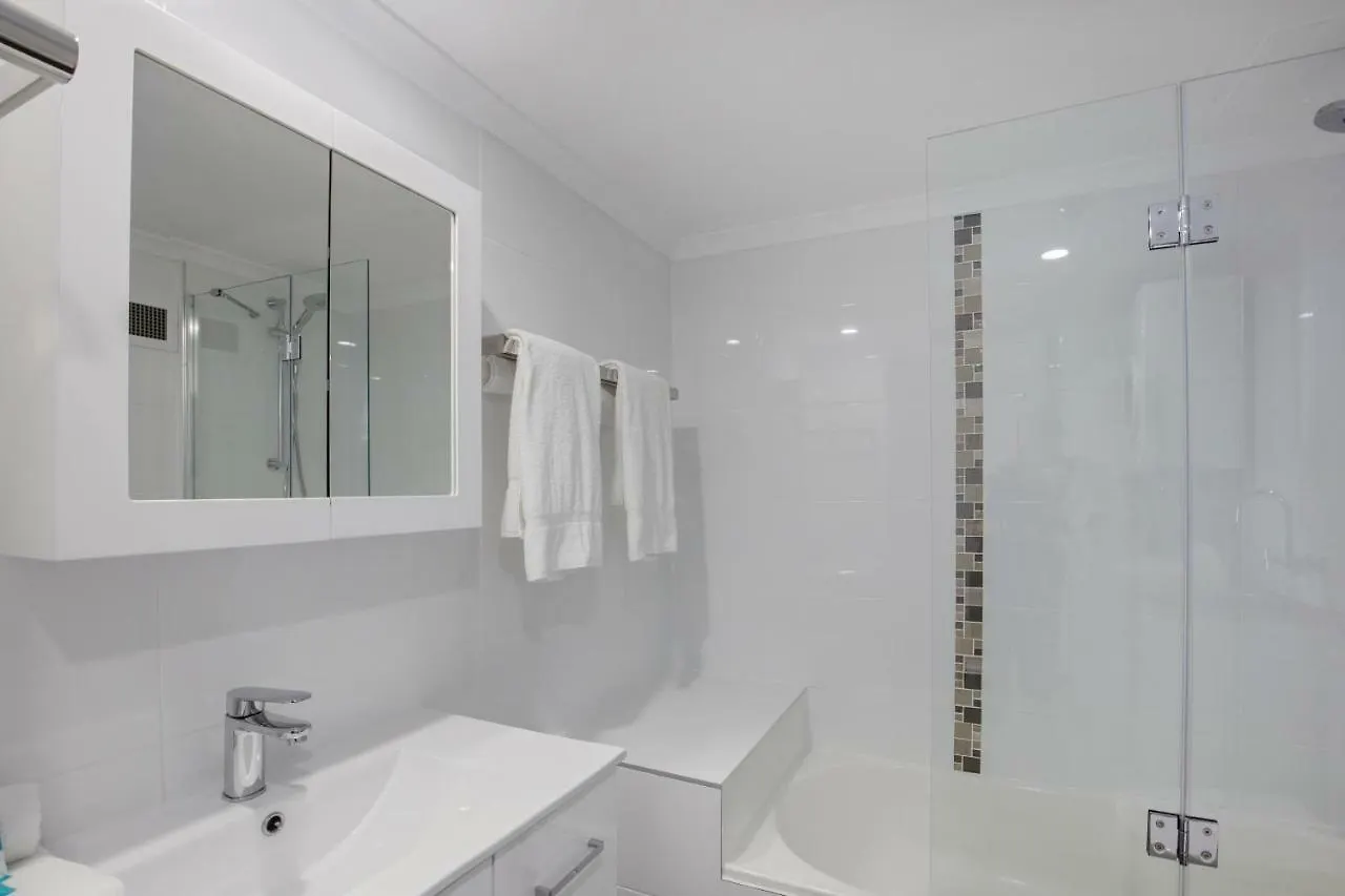 Pelican Sands Beach Resort Gold Coast