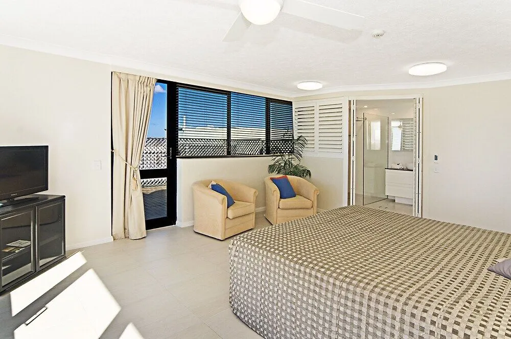 Pelican Sands Beach Resort Gold Coast