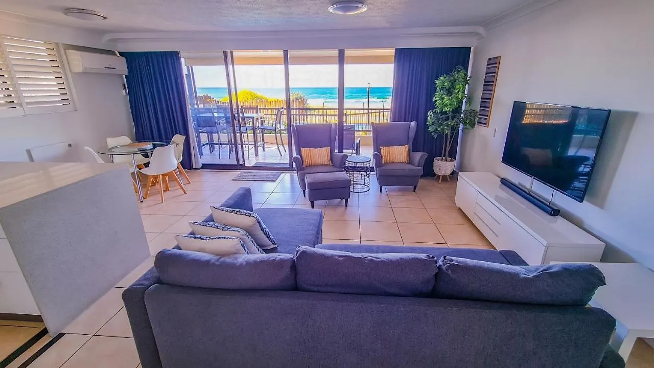 Pelican Sands Beach Resort 골드코스트