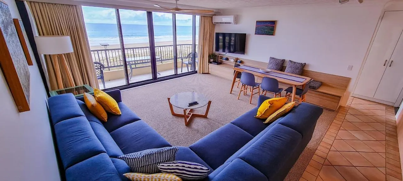 Pelican Sands Beach Resort 골드코스트