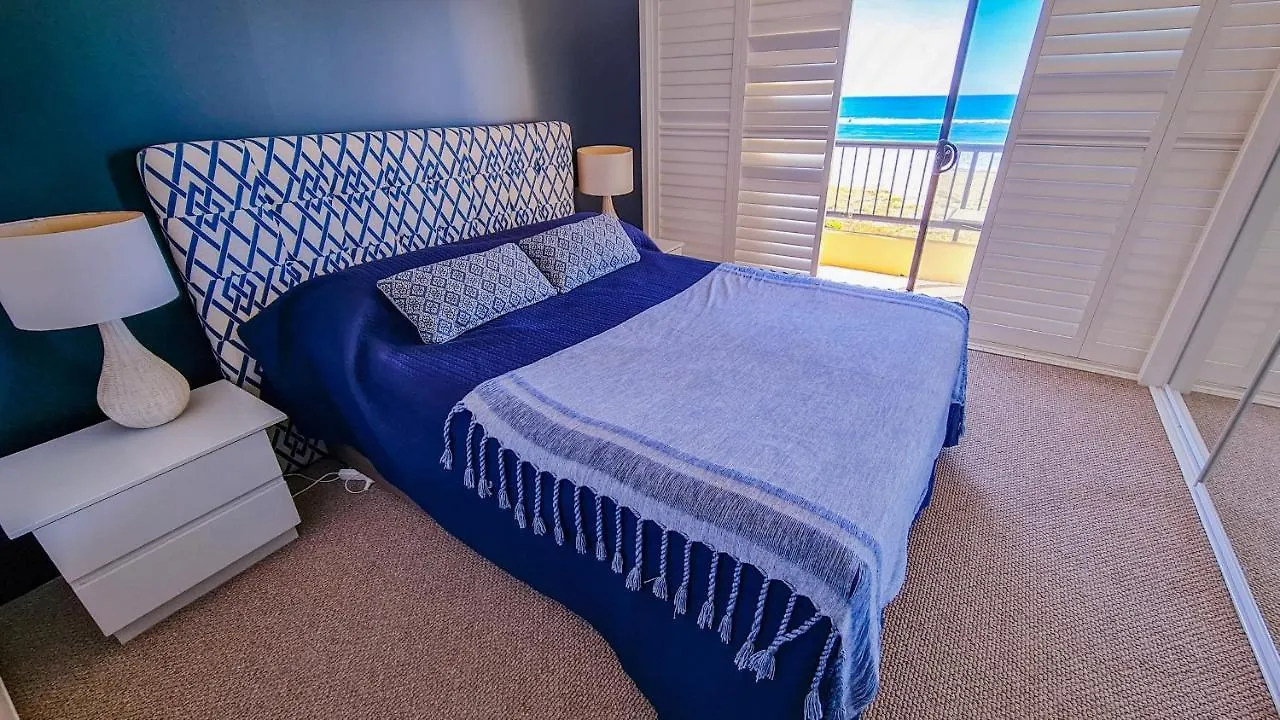 Pelican Sands Beach Resort 골드코스트