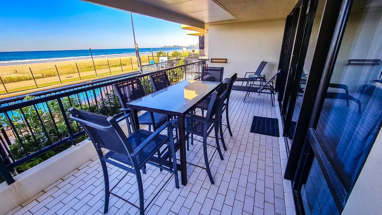 Pelican Sands Beach Resort Gold Coast