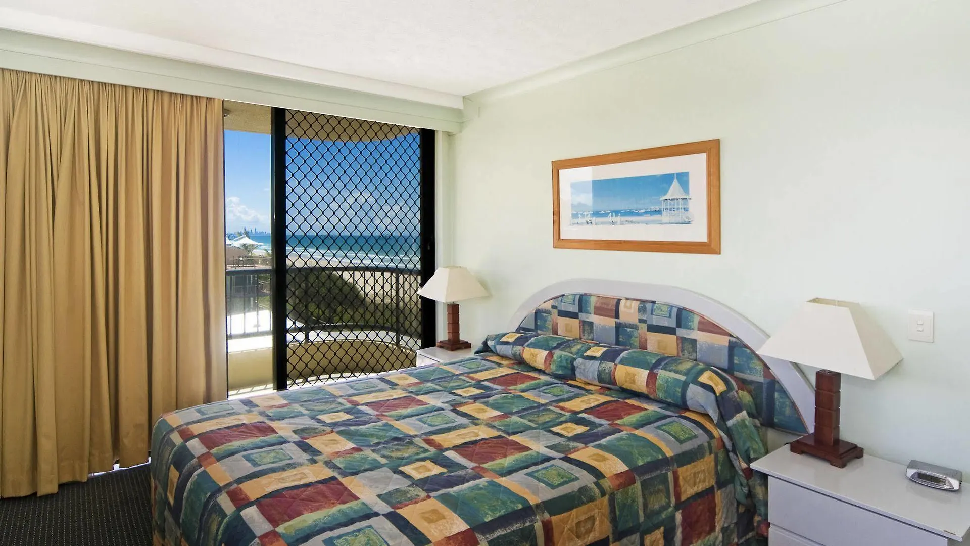 Pelican Sands Beach Resort 골드코스트